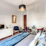 Stasera A Casa Da M.e. Bed & Breakfast 4*
