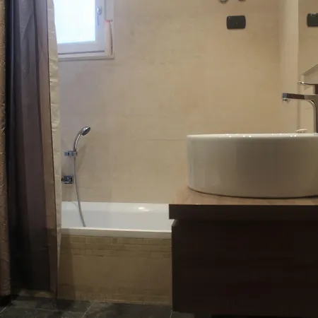 Bed & Breakfast Stasera A Casa Da M.e. Roma