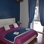 Stasera A Casa Da M.e.