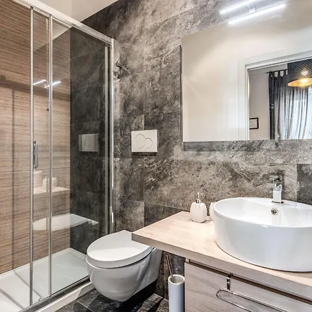 住宿加早餐酒店 Stasera A Casa Da M.e. 4*