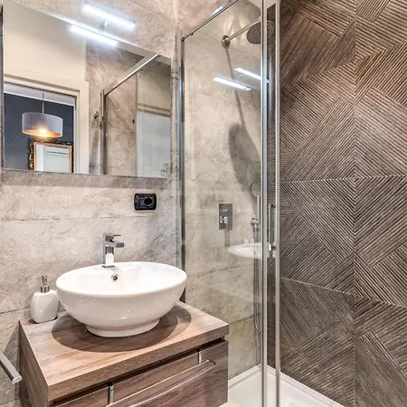 Stasera A Casa Da M.e. 4* Roma