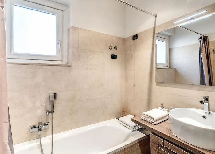 Bed & Breakfast Stasera A Casa Da M.e. 4*