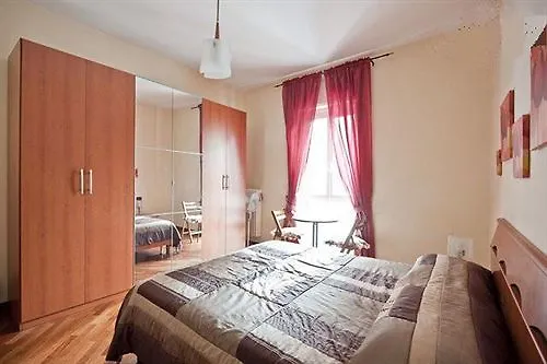 Stasera A Casa Da M.e. 4* Rome